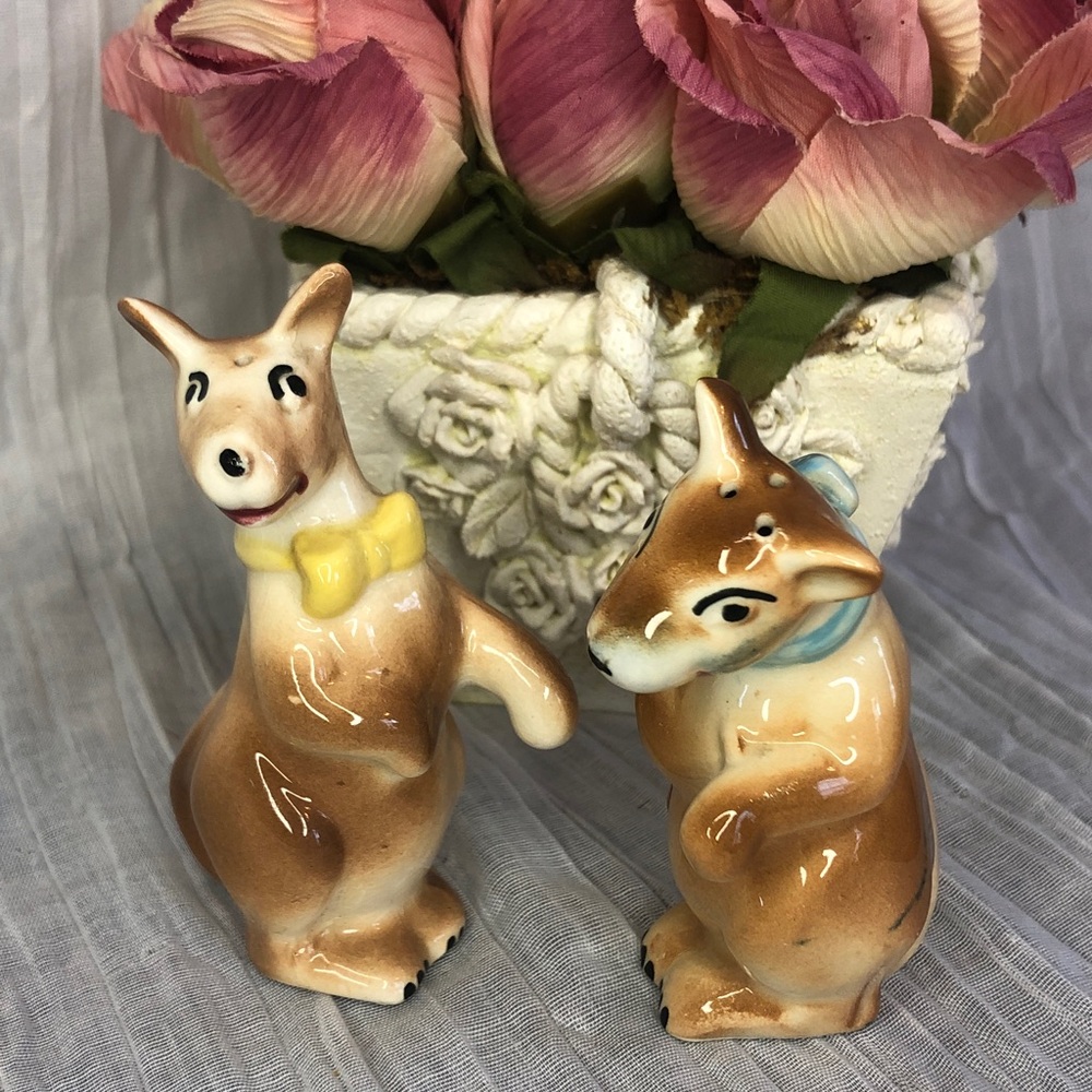 Vintage whimsical cute ceramic KANGAROO SALT & PEPPER shaker set